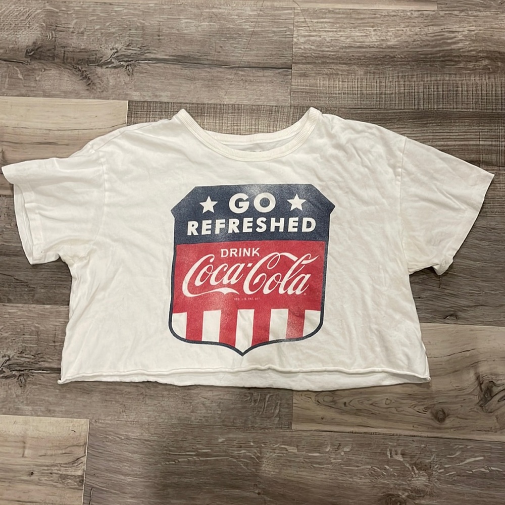 Coca Cola flow crop tee size L